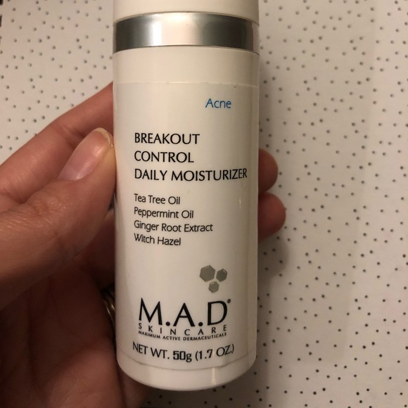 breakout control daily moisturizer